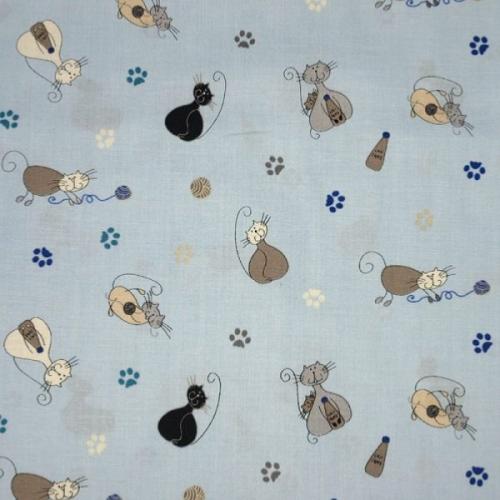 Tissu patchwork petits chats sur fond bleu clair